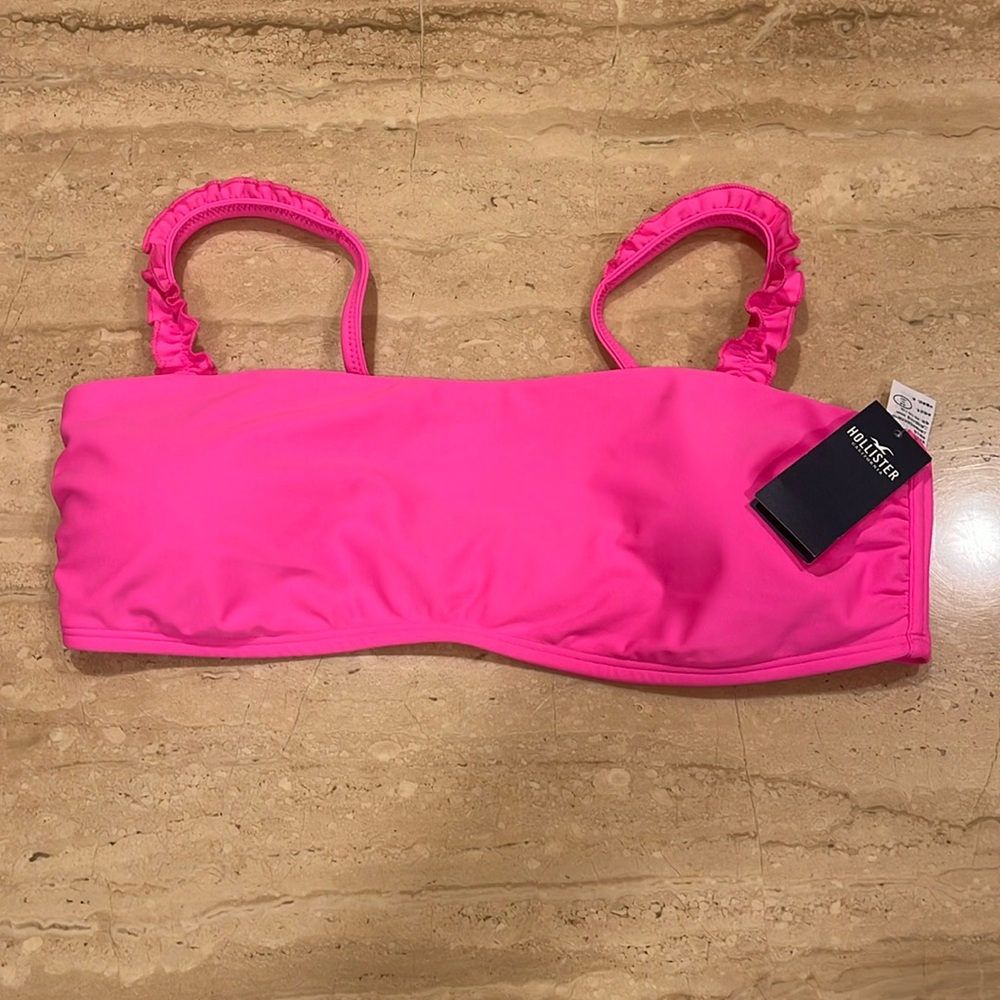 NW TAGS Hollister Ruffle Strap Bandeau Bikini Top! Size Lg. Hot Pink!NO FLAWS!